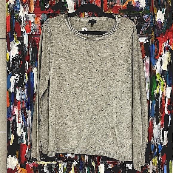 Talbots Sweaters - Talbots XL Grey Sweater with cream beads